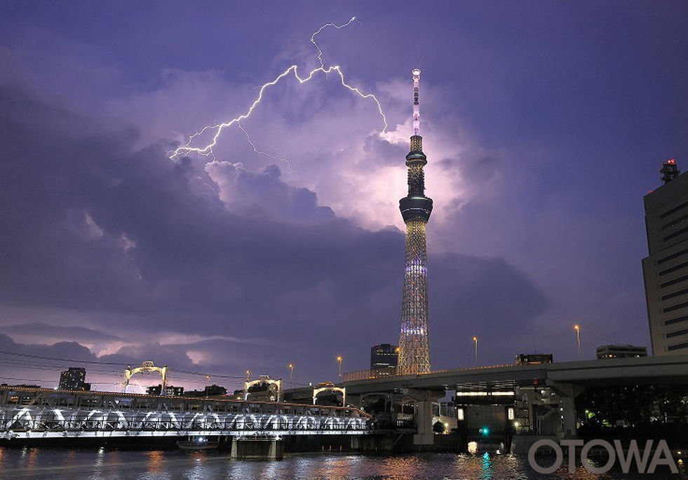 The 19th 雷写真コンテスト受賞作品 Bronze Prize -Late summer thunder-